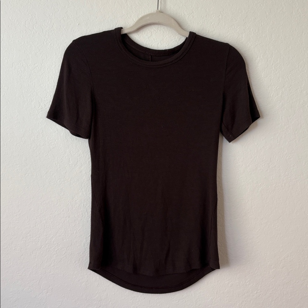 Lululemon Espresso shirt